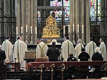 The Shrine of the Three Kings in Cologne Cathedral Shrine of the Three Magi, Cologne.jpg