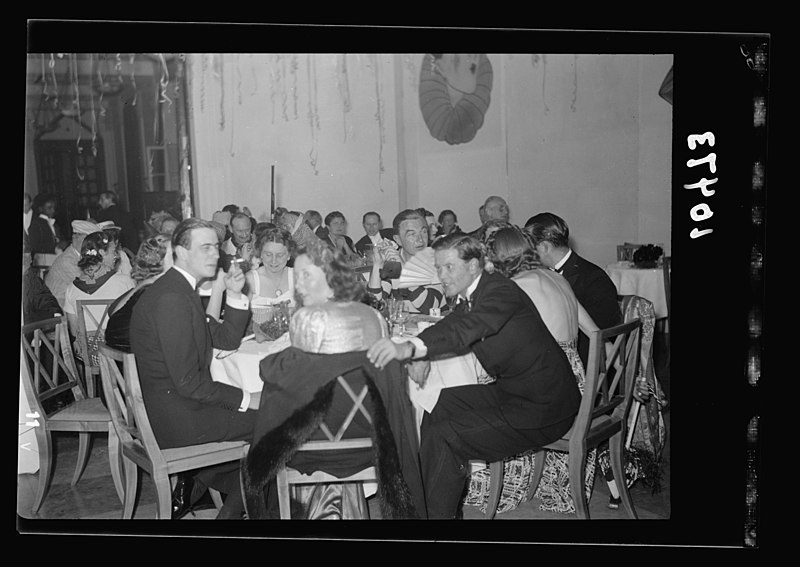 File:Shrove Tuesday celebration in King David Hotel, table with Mr. De Freitar LOC matpc.19384.jpg