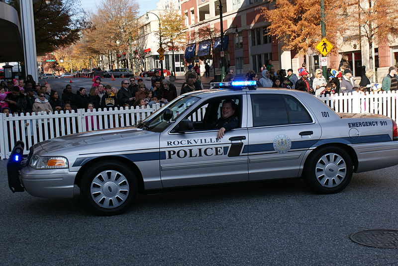 File:Silver Spring Thanksgiving Parade 2010 (5212162638).jpg