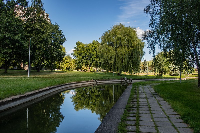 File:Sliapianka water system (Minsk, Belarus) — Слепянская водная система (Минск, Беларусь) 077.jpg