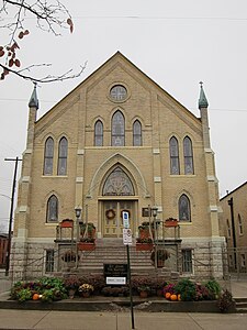 Sf. Ioan Botezătorul, Columbus, OH, exterior FR.jpg