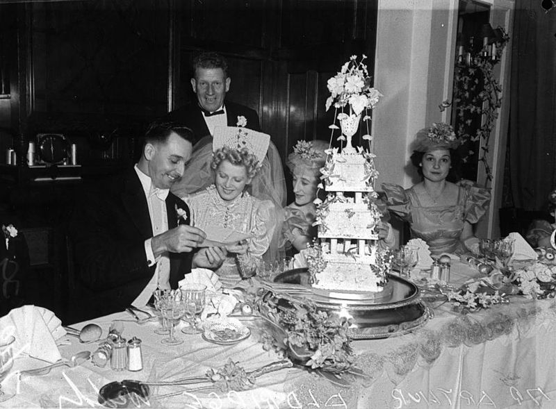 File:StateLibQld 2 103349 Wedding reception in 1939.jpg