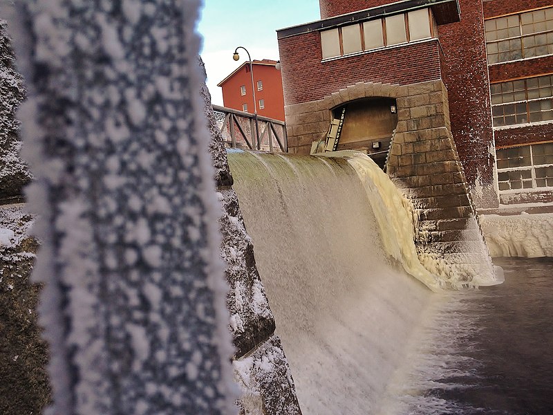 File:Tammerkoski rapids on 10th January 2016 8.jpg