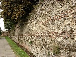 The Roman Town Wall, Head Street to the Balkerne Gate 3.JPG