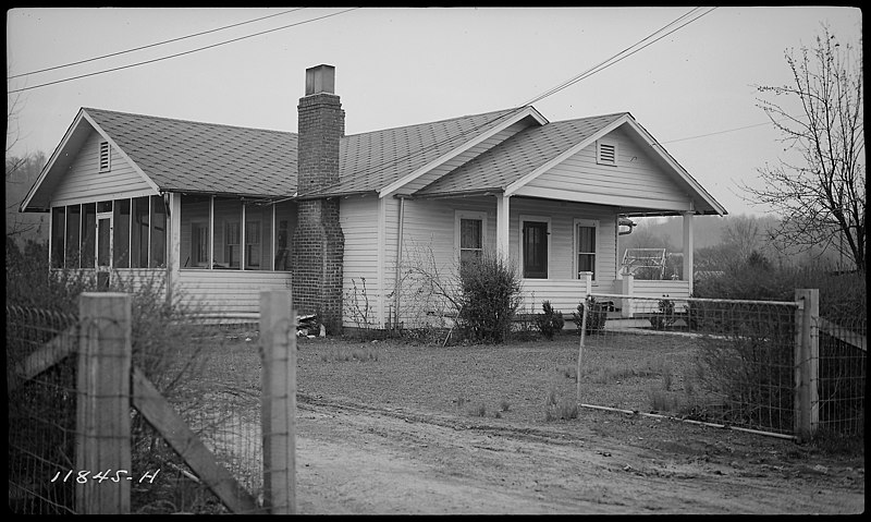 File:Thomas, O.C., home - NARA - 281270.jpg