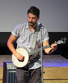 Tim Baker na Peterborough Folk Festival 2019