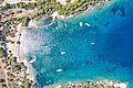 Top-Down-Blick vom Strand Zogeria auf Spetses, Griechenland (48760319637).jpg