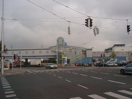 U6 Perfektastraße2