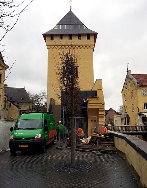 File:Valkenburg (L), reconstructie Geulpoort, januari 2015-18.jpg