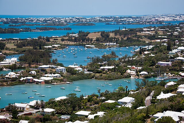 View from Gibbs Lighthouse By Mike Oropeza (Own work) [Public domain], via Wikimedia Commons