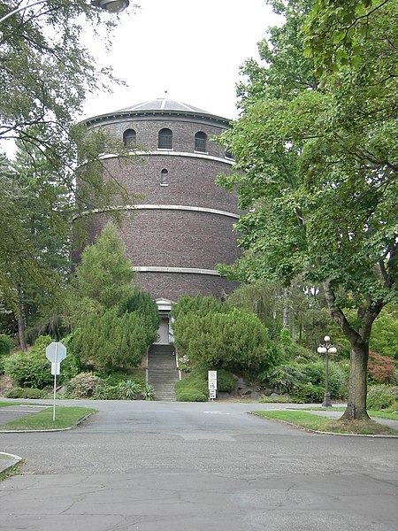 File:Volunteer Park Water Tower 01A.jpg