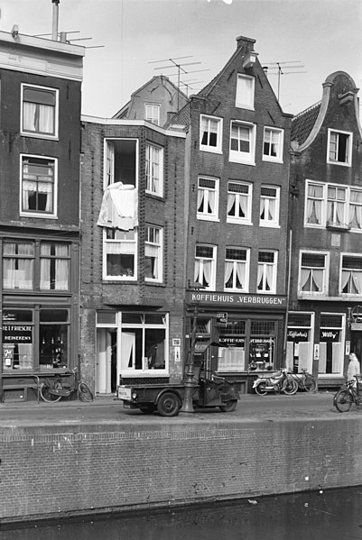 File:Voorgevels - Amsterdam - 20016833 - RCE.jpg