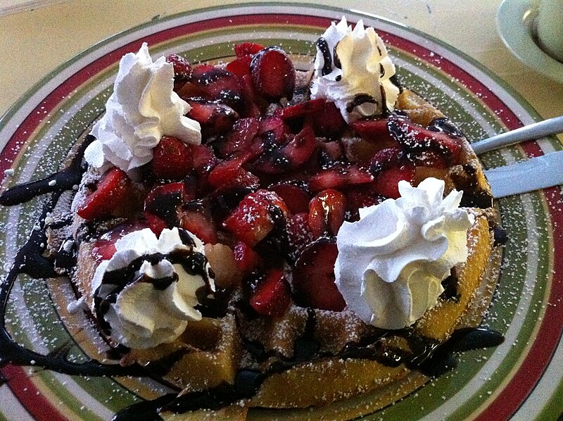 File:Waffle with Strawberries and Whipped Cream @ Ti Amo Café (6652239081).jpg