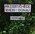 Hinweisschild Rhein-Donau-Wasserscheide und höchster Punkt der Trasse