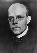 Chancellor Marx WilhelmMarxEn1932.jpeg