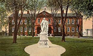 College Building and Lord Botetourt statue, c. 1905-1926 Wren Building and Lord Botetourt statue, c. 1905--1926.jpg
