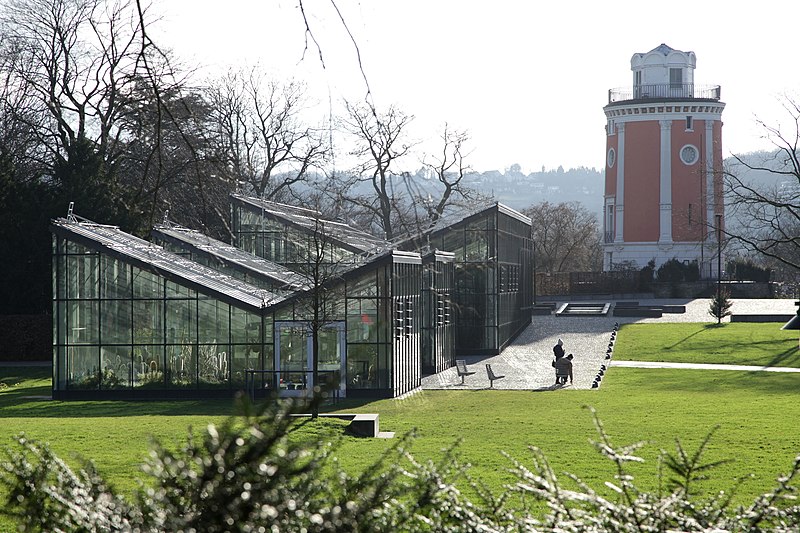 File:Wuppertal - Hardt - Gewächshäuser+Elisenturm 01 ies.jpg