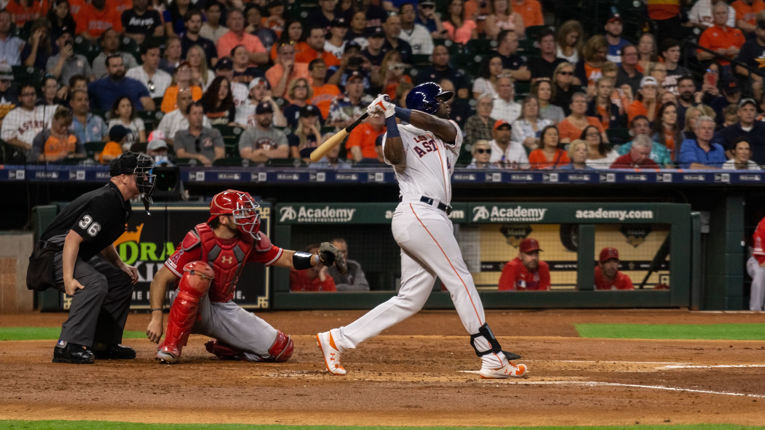 Yordan Alvarez Archives 