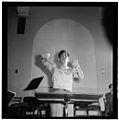 (Portrait of Leonard Bernstein, Carnegie Hall, New York, N.Y., between 1946 and 1948) (LOC) (5189339721).jpg
