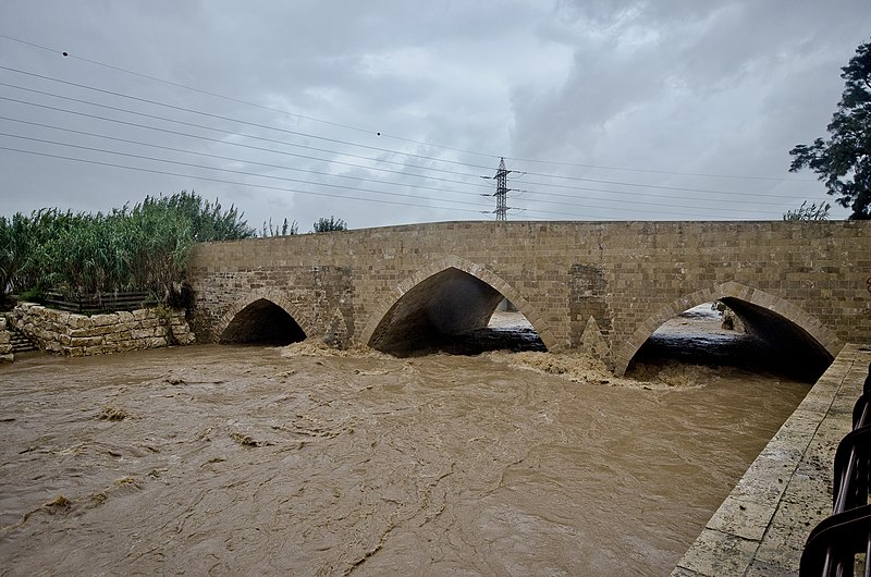 File:גשר עד הלום בחורף.jpg