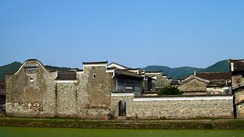 Traditional residences in Liukeng village of Le'an County, in Jiangxi. Liu Keng .jpg