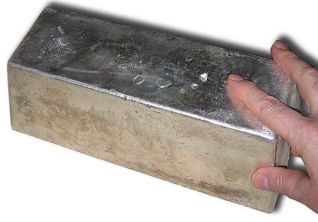 1,000 ozt (31.1 kg) silver bar