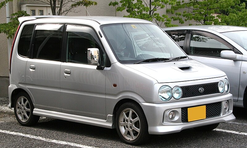 File:2000-2002 Daihatsu Move Custom.jpg