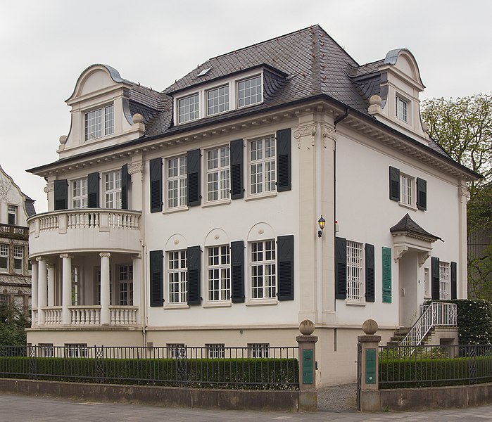 File:2013-04-21 Kurt-Schumacher-Straße 16, Bonn IMG 0110.jpg