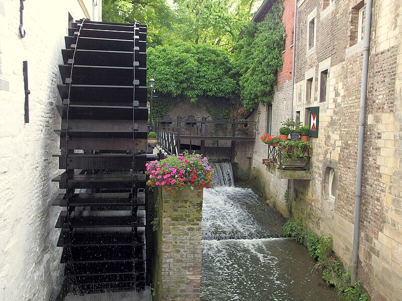 File:20140525 Maastricht; Leeuwenmolen 02.JPG