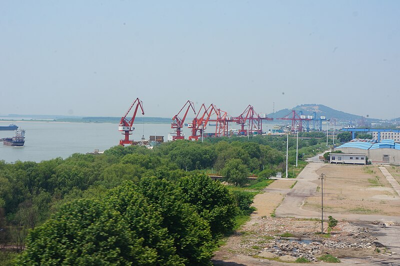 File:201705 Container Cranes at Wuhu Port.jpg