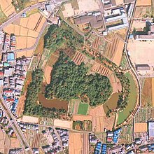 821027 Imashiroduka Kofun aerial.jpg