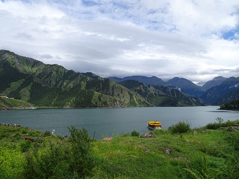 File:A tour in Tian Mountain Heavenly Lake Scenic Area 42.jpg