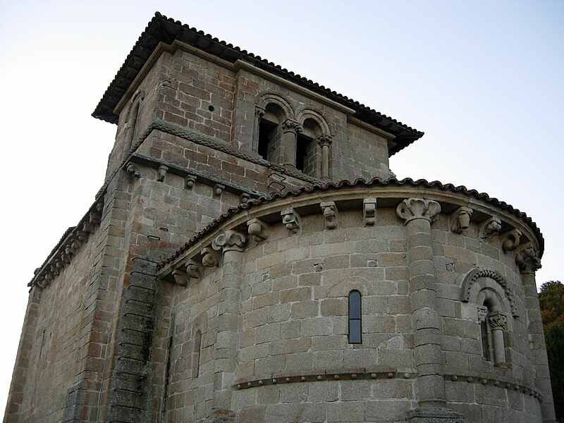 File:Absida igrexa de San Miguel de Eiré, Eiré, Pantón.jpg