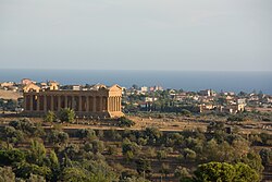 Concordia Tapinagi ve Agrigento panaromasi