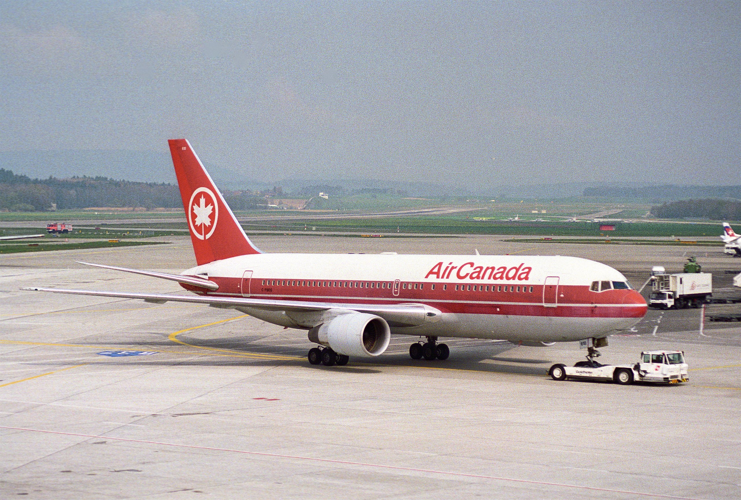 File:Boeing 767-38E-ER, Air Canada AN0295935.jpg - Wikimedia Commons