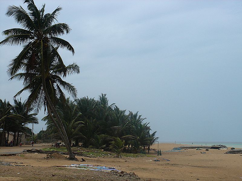 File:Aného Beach, DSC01107 - by Fanfan.JPG