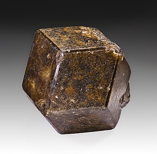 Andradite : single crystal (4.2cm) - Diakon, Mali