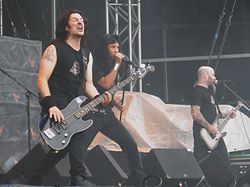 Anthrax esiintymässä Sonispheressä, Sofiassa 2010.