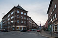 Aus der Straßenflucht herausragende Eckbauten an der Helenenstraße / Fiedelerstraße (Lage52.3383379.763027)