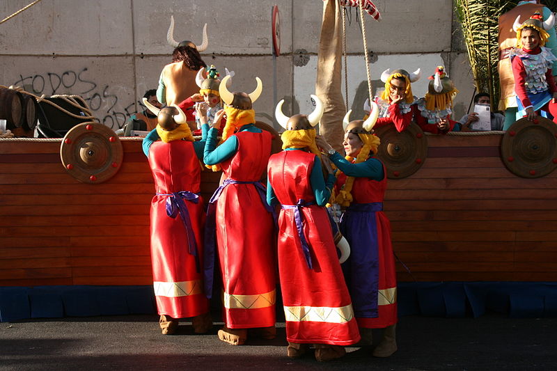 File:Arrecife - Rambla Medular - Carnival 49 ies.jpg