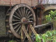 Water wheel - Wikimedia Commons