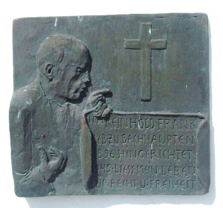 Bachhaupten Pfarrkirche Gedenktafel Reinhold Frank.jpg