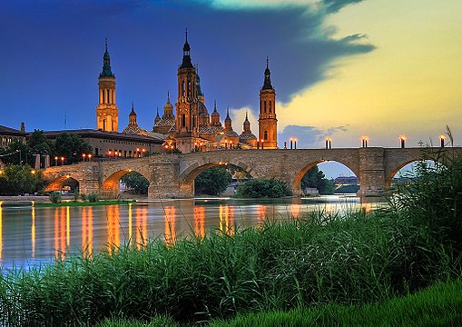 Cathedral-Basilica of Our Lady of the Pillar and the Puente de Piedra bridge on the Ebro River