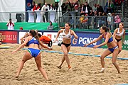 Deutsch: Beachhandball Europameisterschaften 2019 (Beach handball Euro); Tag 5: 6. Juli 2019 – Frauen, Halbfinale, Ungarn-Niederlande 2:0 (19:16, 15:12) English: Beach handball Euro; Day 5: 6 July 2019 – Semifinal Women – Hungary-Netherlands 2:0 (19:16, 15:12)