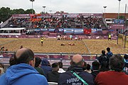 Deutsch: Beachhandball bei den Olympischen Jugendspielen 2018; Tag 6, 12. Oktober 2018; Mädchen, Hauptrundenspiel – Ungarn-Niederlande 2:1 English: Beach handball at the 2018 Summer Youth Olympics at 12 October 2018 – Girls Main Round – Hungary-Netherlands 2:1