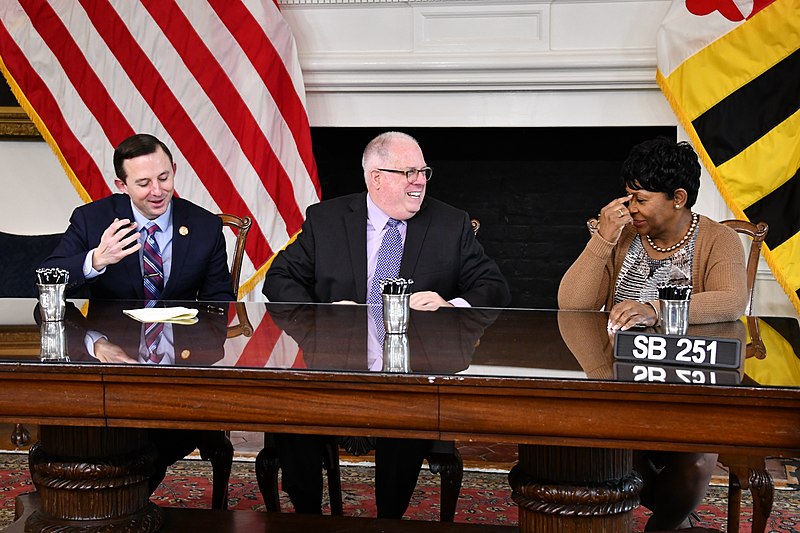 File:Bill Signing - 49484083328.jpg