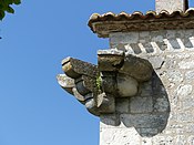 Kapitelle an den Ecken des Schlossgebäudes