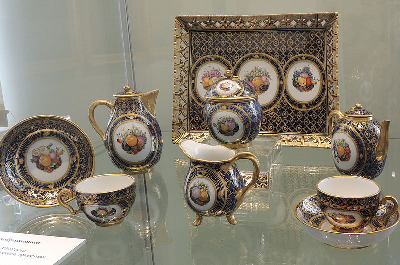 File:Breakfast table set (Hoechst , 2nd h. 18th c., Gatchina) by shakko.jpg