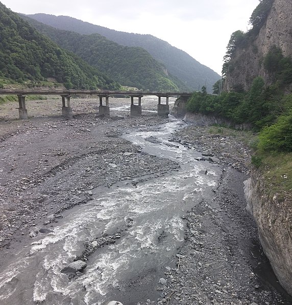 File:Bridges near Ilisy - panoramio.jpg