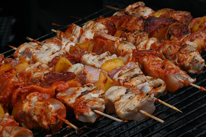 File:Brochetas de pollo-Marinadas.JPG